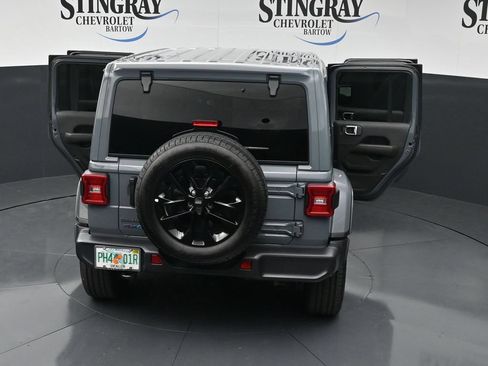Used 2025 Jeep Wrangler Unlimited Sahara AWD/4WD image 29