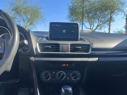 Used 2016 MAZDA MAZDA3 i Touring image 17