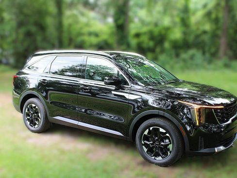 New 2026 Kia Sorento S image 4
