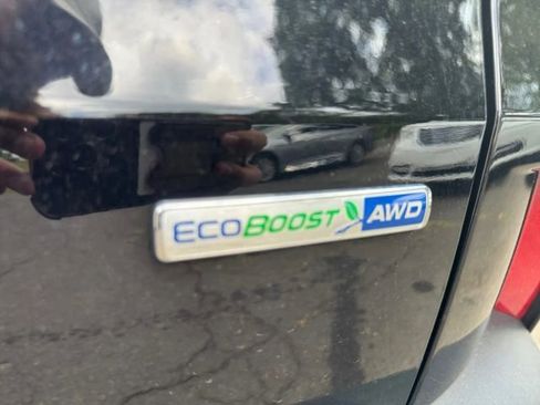 Used 2020 Ford Escape SE image 29