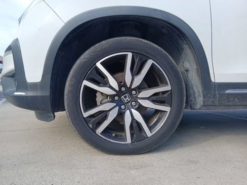 Used 2020 Honda Pilot Touring image 5