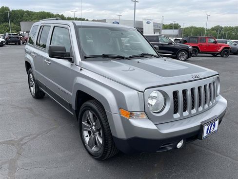 Used 2016 Jeep Patriot Sport w/ Power Value Group FWD image 7