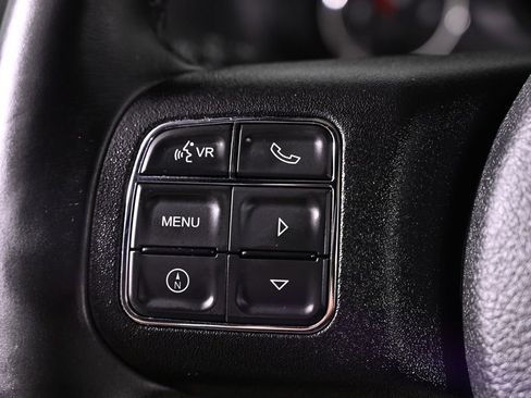Used 2016 Jeep Wrangler Unlimited Rubicon w/ Connectivity Group AWD/4WD image 14