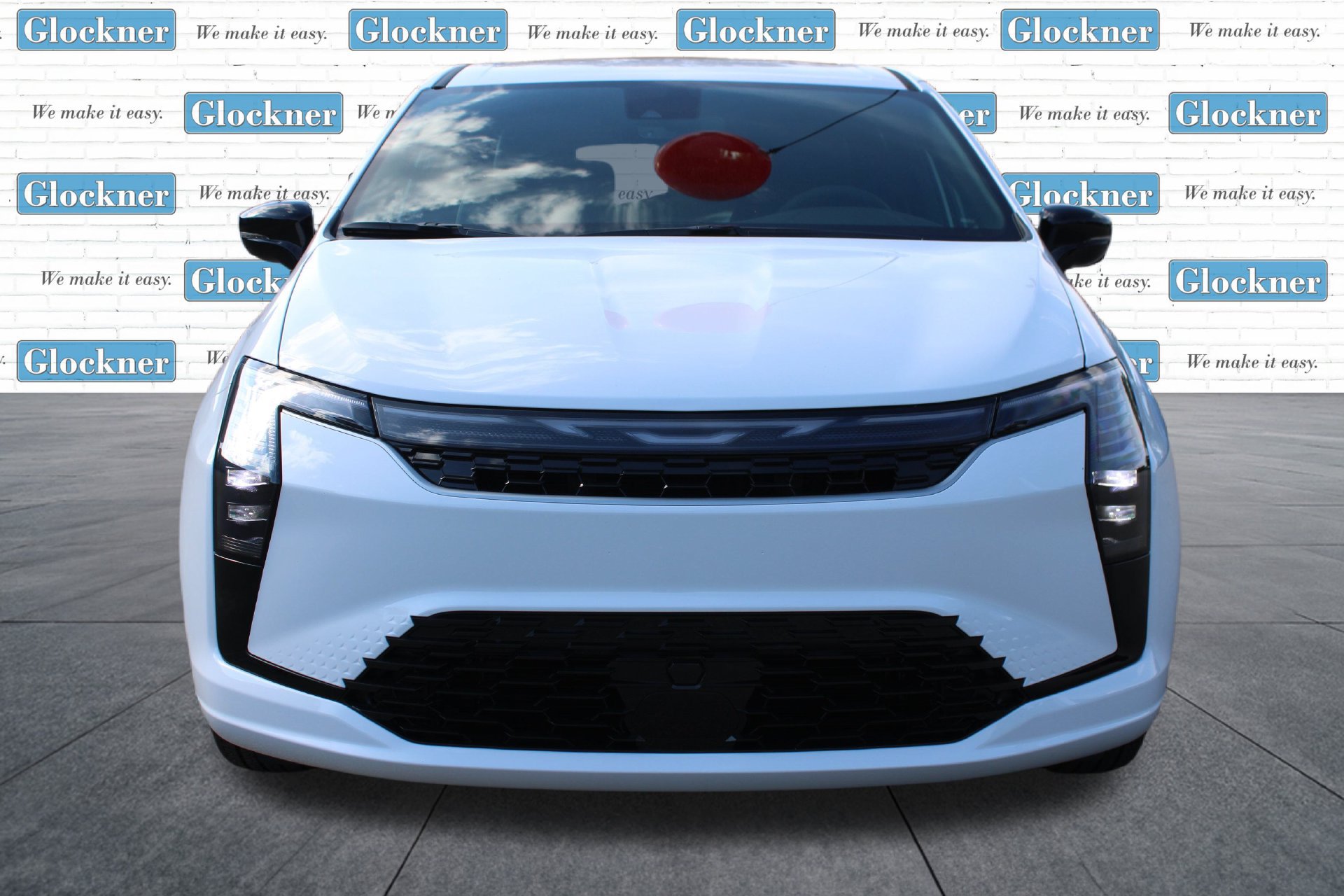 New 2027 Chrysler Pacifica Select FWD image 2