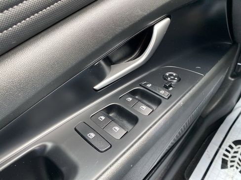 Certified 2023 Hyundai Elantra SEL w/ Convenience Package image 23