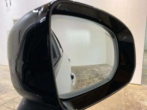 Used 2025 Volvo XC60 B5 Core AWD/4WD image 98