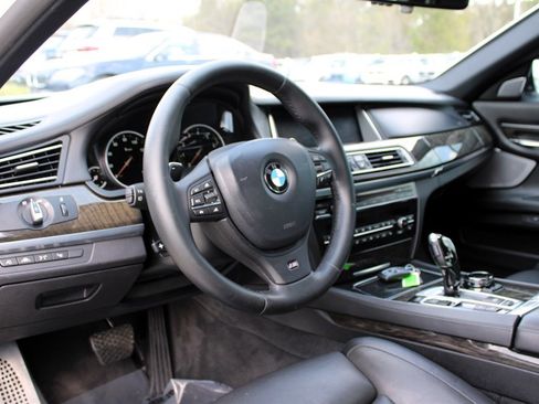 Used 2014 BMW 750Li image 15