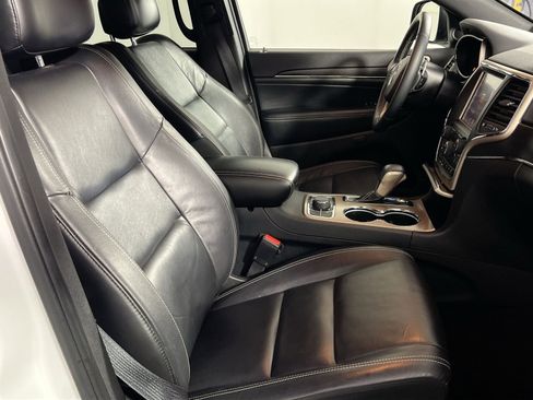 Used 2017 Jeep Grand Cherokee Limited w/ Jeep Active Safety Group image 28