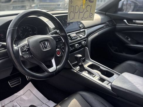 Used 2018 Honda Accord Sport image 13