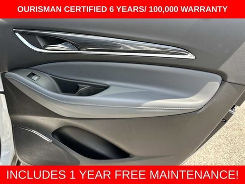 Used 2023 Buick Enclave Essence AWD/4WD image 11