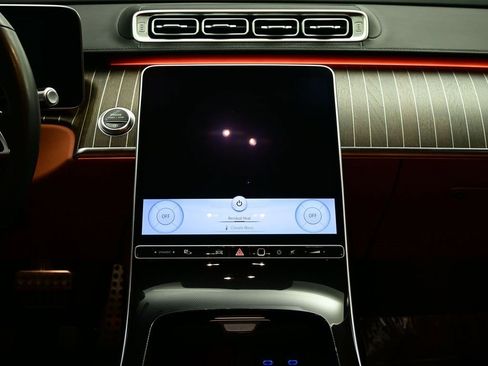 Used 2023 Mercedes-Benz S 580 4MATIC Sedan w/ AMG Line image 11