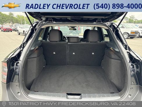 Used 2025 Nissan Kicks SV AWD/4WD image 14