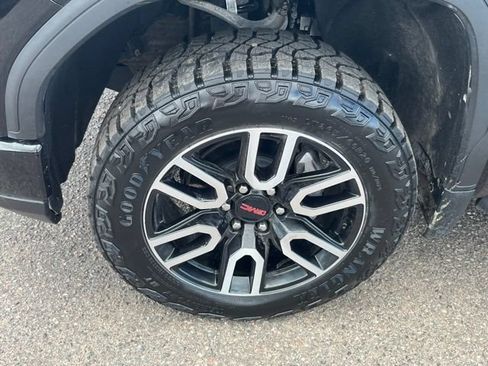 Certified 2022 GMC Sierra 1500 AT4 w/ AT4 Preferred Package AWD/4WD image 12