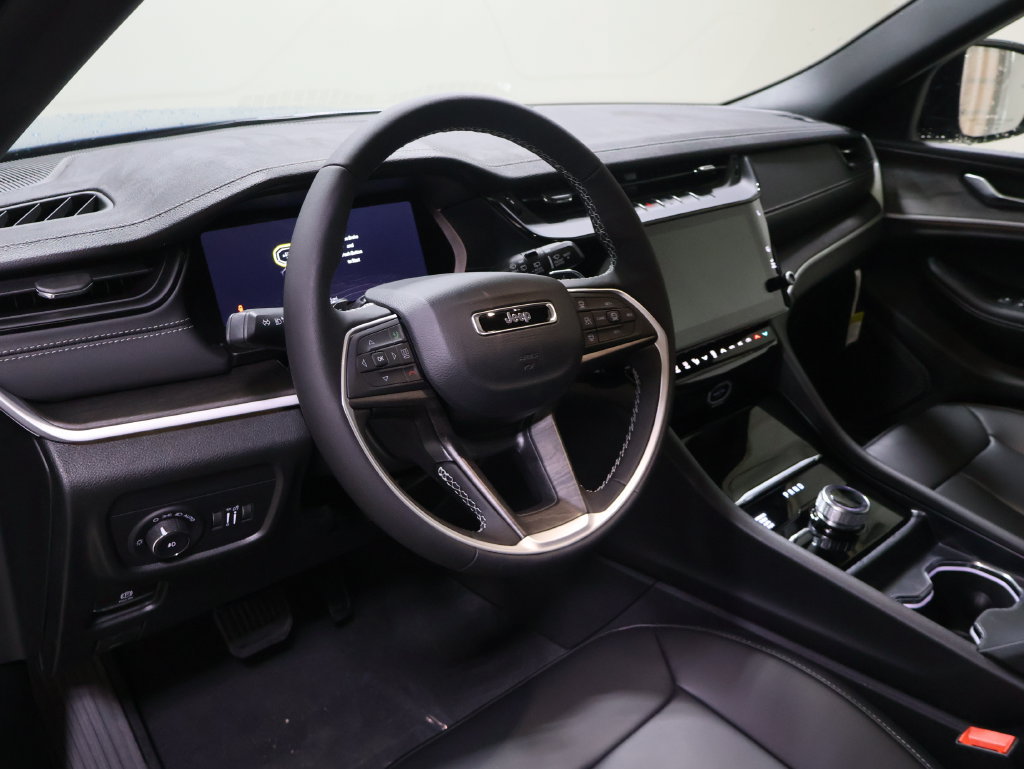 New 2027 Jeep Grand Cherokee Limited AWD/4WD image 20