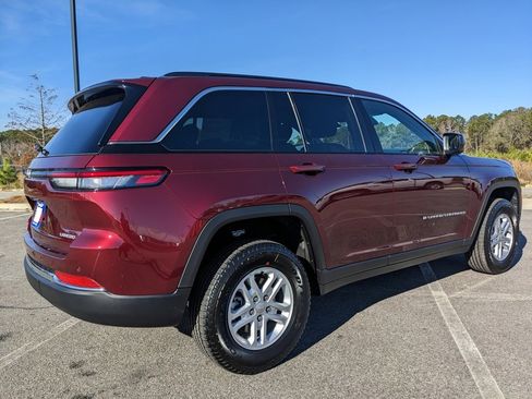 New 2025 Jeep Grand Cherokee Laredo image 19