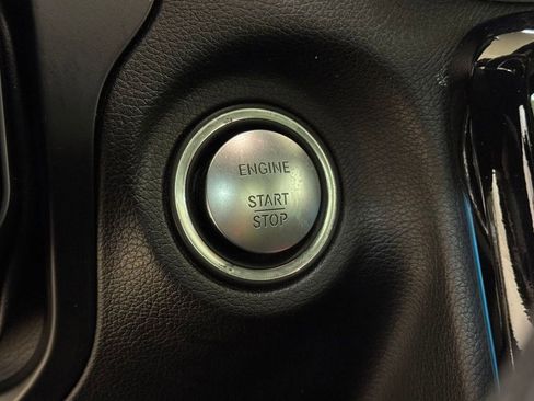 Used 2017 Mercedes-Benz SLC 300 image 29