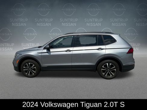 Used 2024 Volkswagen Tiguan S FWD image 2