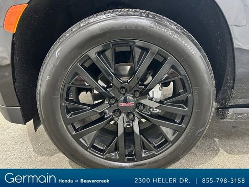 Used 2023 GMC Yukon Denali image 13