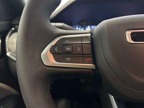 Used 2024 Jeep Compass Limited image 10