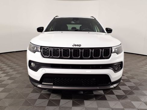 Used 2025 Jeep Compass Latitude w/ Altitude Special Edition image 2