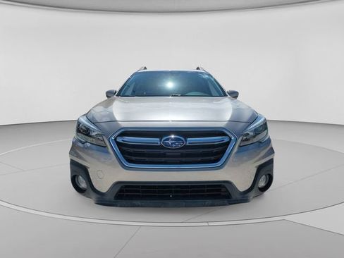 Used 2019 Subaru Outback 2.5i Limited w/ Popular Package #2 AWD/4WD image 10