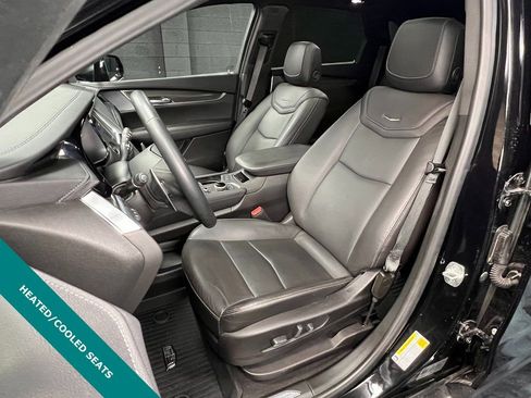 Used 2025 Cadillac XT5 Sportv w/ Technology Package image 3