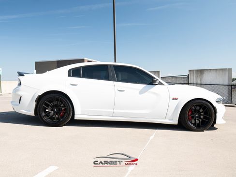 Used 2020 Dodge Charger Scat Pack RWD image 8
