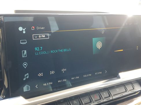 Used 2025 Chevrolet Silverado 1500 LT image 25