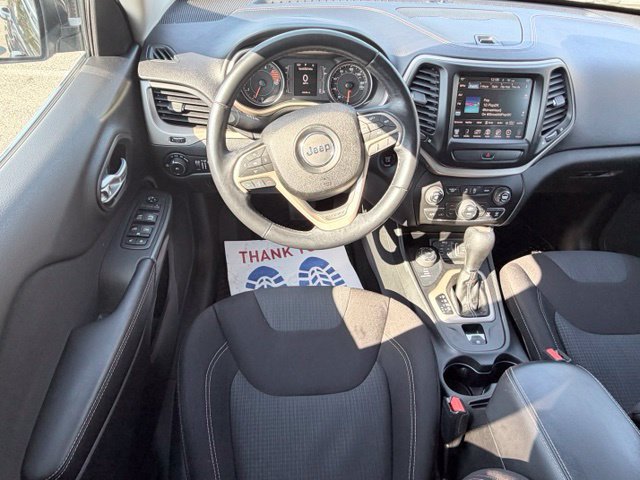 Used 2016 Jeep Cherokee Latitude w/ Comfort/Convenience Group AWD/4WD image 37
