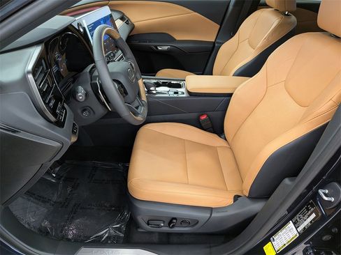 Certified 2025 Lexus RX 350h image 15