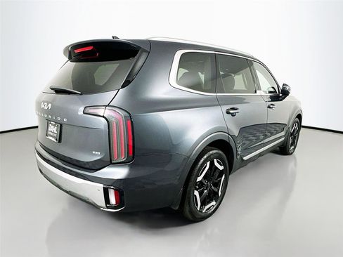 Used 2023 Kia Telluride EX image 7