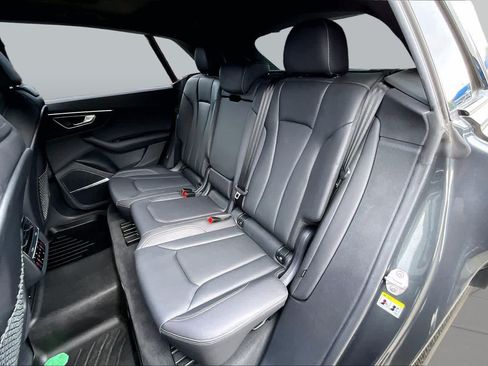 Used 2023 Audi Q8 Prestige w/ Prestige Package AWD/4WD image 21