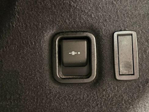 Used 2023 BMW X3 xDrive30i w/ Premium Package image 29