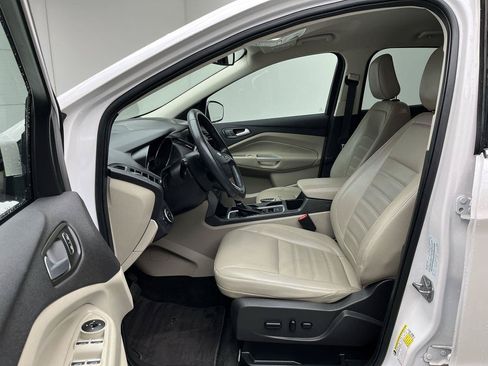 Used 2019 Ford Escape SEL AWD/4WD image 3