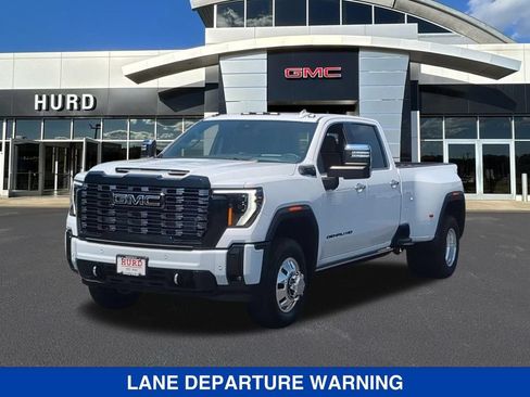 New 2026 GMC Sierra 3500 Denali Ultimate w/ LPO, Black Badging Package AWD/4WD image 9