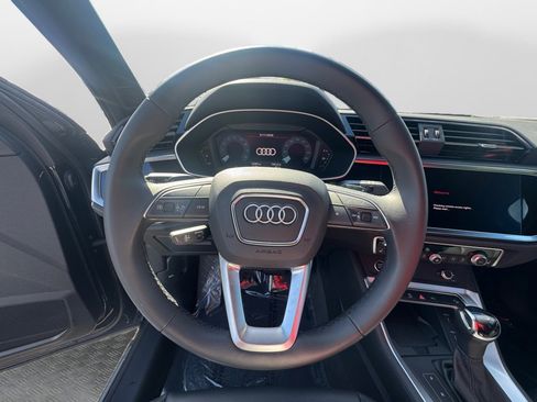 Used 2025 Audi Q3 2.0T Premium w/ Convenience Package AWD/4WD image 10