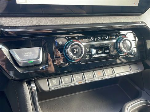 Used 2024 GMC Sierra 2500 AT4 w/ Technology Package image 29