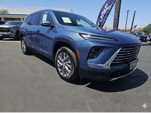 Certified 2025 Buick Enclave Preferred FWD image 1