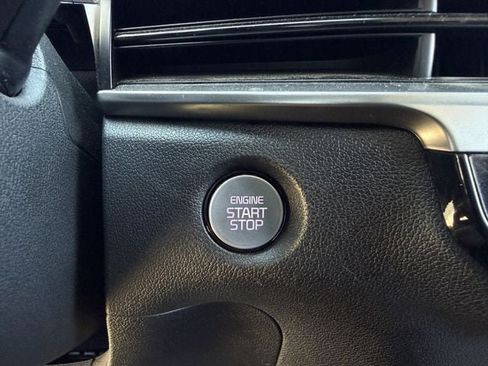 Used 2025 Kia Sorento LX FWD image 22