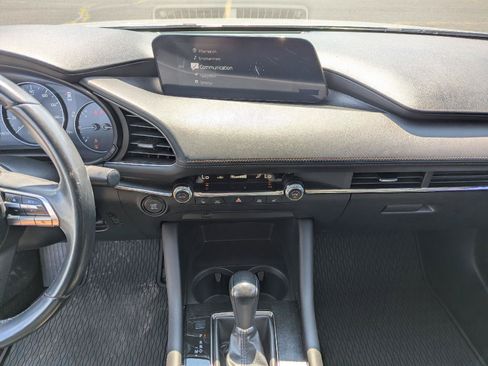 Used 2020 MAZDA MAZDA3 AWD Sedan w/ Preferred Package image 18