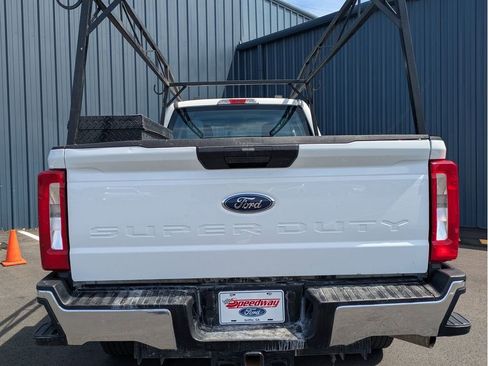 Used 2024 Ford F250 XL image 7