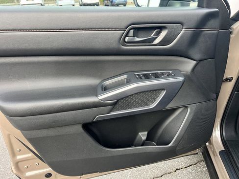 Certified 2023 Nissan Pathfinder Rock Creek image 9