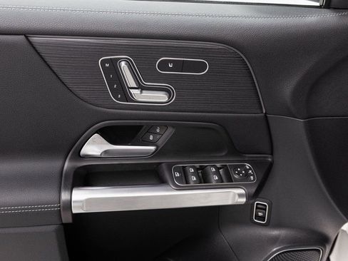 Used 2024 Mercedes-Benz EQB 350 4MATIC SUV image 6