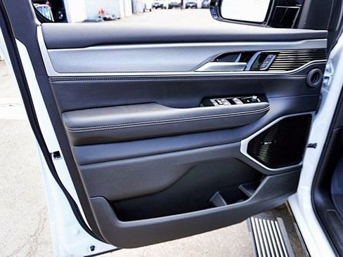 New 2026 Jeep Grand Wagoneer Limited AWD/4WD image 31
