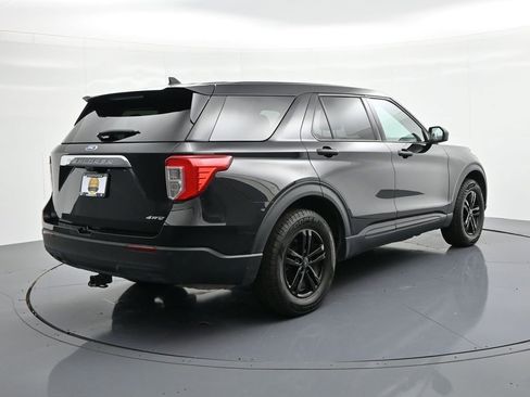 Used 2023 Ford Explorer 4WD image 6