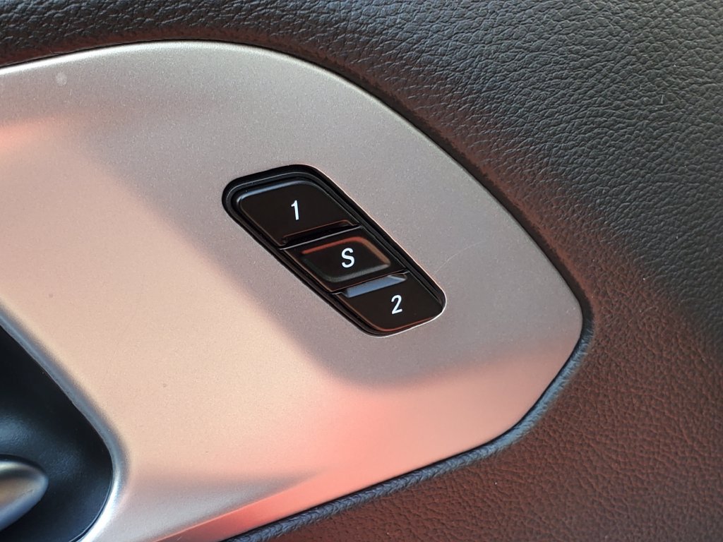 Used 2025 Chrysler Pacifica Limited AWD/4WD image 22