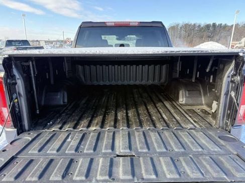 Used 2022 GMC Sierra 1500 SLT w/ SLT Convenience Package image 10