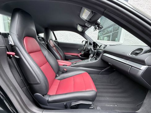 Used 2018 Porsche 718 Cayman RWD image 38