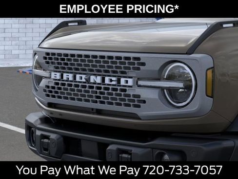 New 2026 Ford Bronco Badlands AWD/4WD image 8
