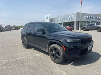 Used 2023 Jeep Grand Cherokee Altitude video 1